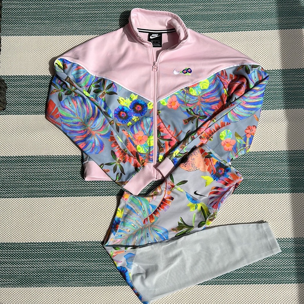 Nike Dri-Fit Tropic Set - Small